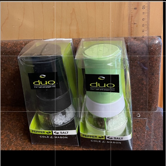 Cole & Mason Duo 2 in 1 Salt & Pepper Mill NWB $19 Each Green or Black - Picture 4 of 4